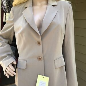 STUNNINGLY GORGEOUS &  ELEGANT BLAZER/BRAND NEW
